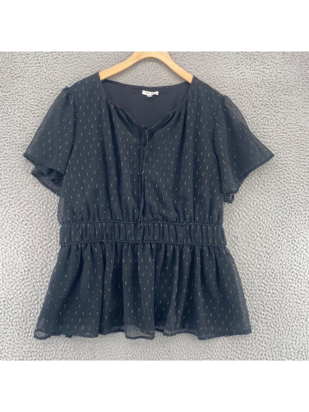 Maurices Top Womens 1X Black Gold Short Flutter Sleeves Tie Front V Neck Blouse